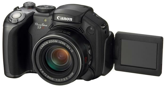 Canon PowerShot S3 IS.