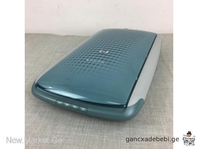 Компактный сканер HP Scanjet 3570C фирмы Hewlett Packard compact digital flatbed scanner