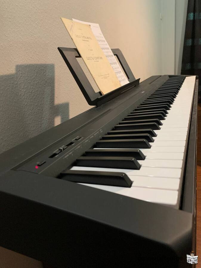 Yamaha P-45 (цифровое пианино)