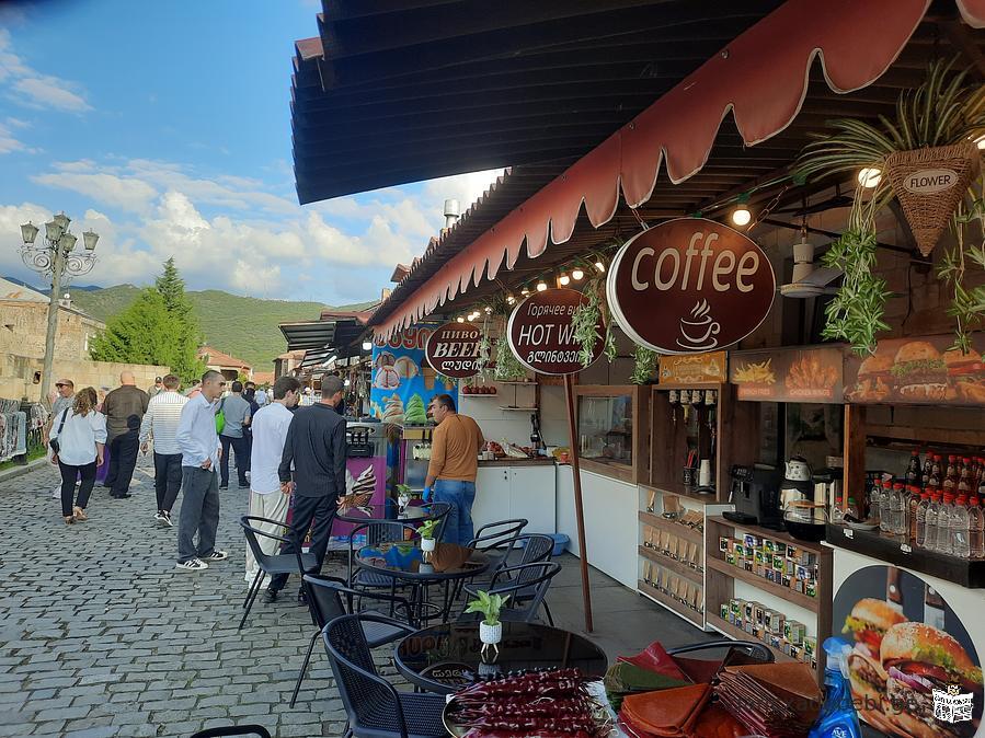 gvesaWiroeba patiosani yoCaRi TanamSromlebi