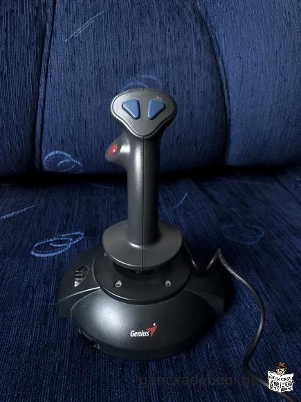 Joystick Genius MaxFighter F-16U