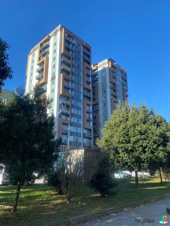 A vendre Studio avec balcon sur la rue agmashenebeli à Batoumi (Géorgie)