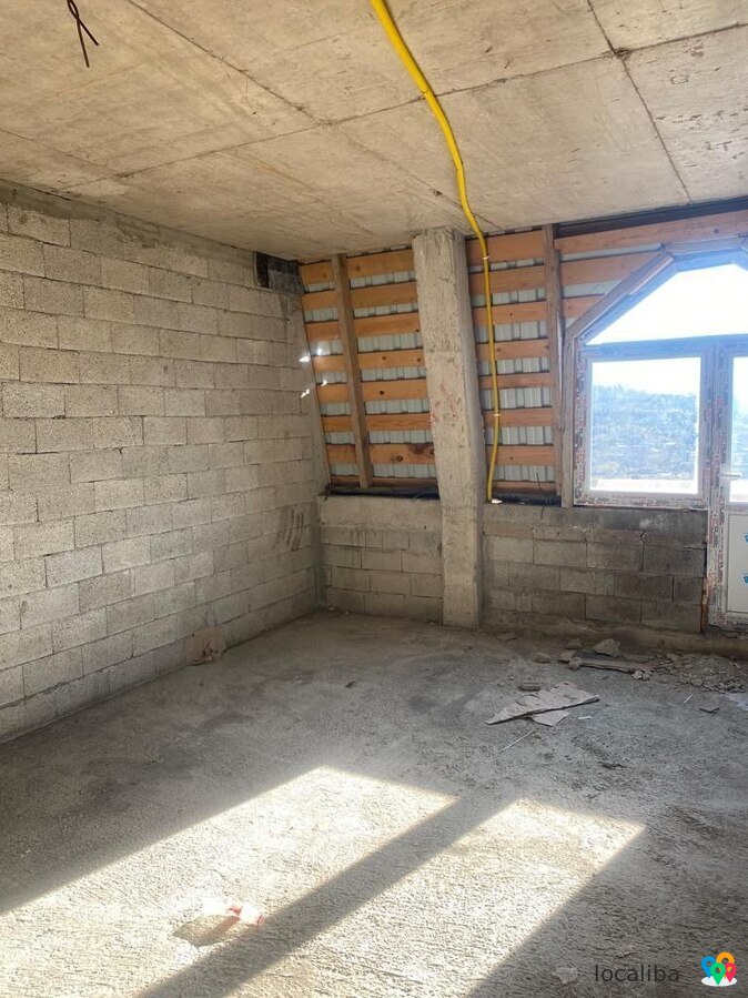 A vendre Studio avec balcon sur la rue agmashenebeli à Batoumi (Géorgie)