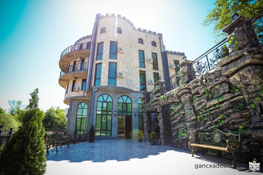 17-room hotel-restaurant "GELATI TOWER" for sale