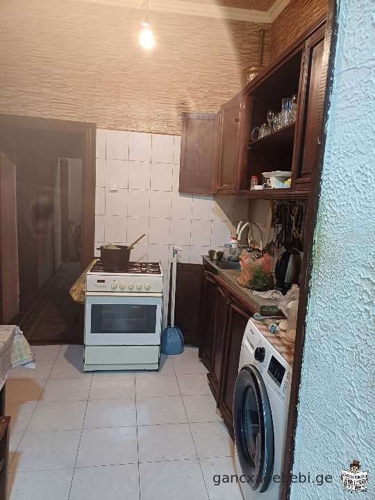 115000$ quTaisSi, javaxiSvilis q. iyideba 103 kv.m. bina