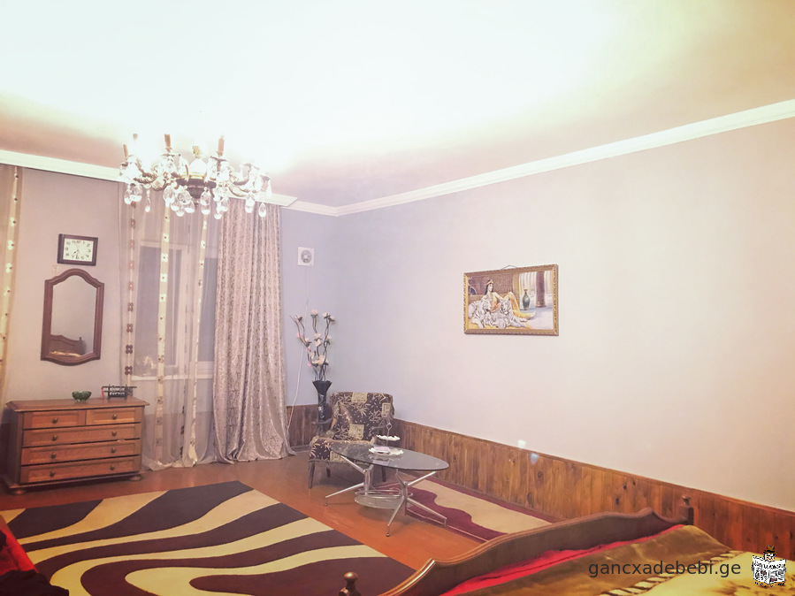 8-room private house for sale in Gori