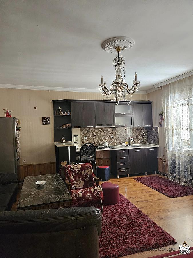 8-room private house for sale in Gori