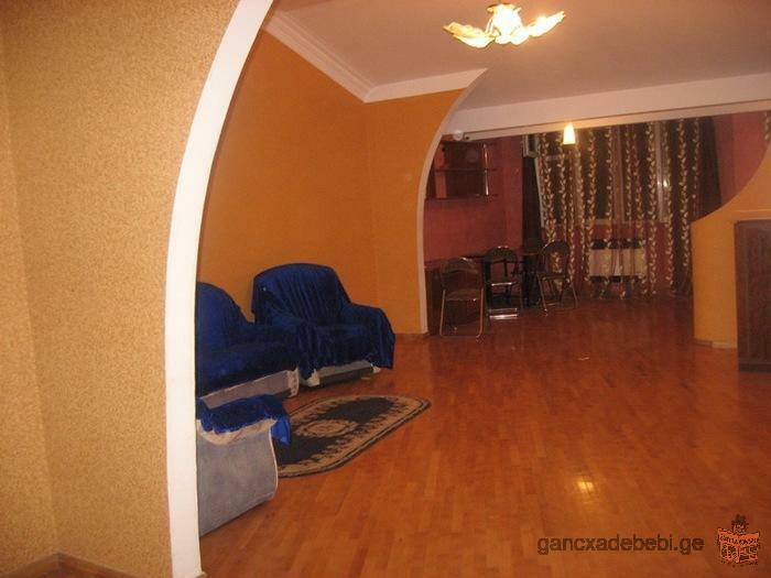 for rent 3 rooms flat near metro Vaja-fshavela