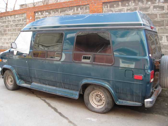 Chevrolet van, GMC