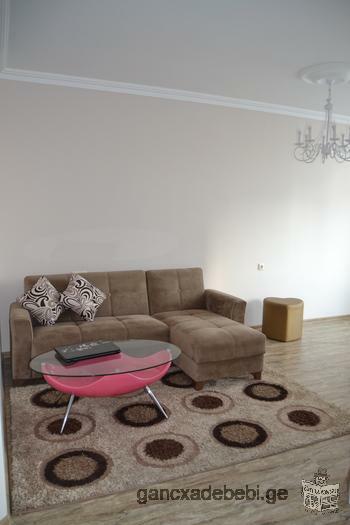 3 bedroom, newly renovated, uninhabited apartment, Griboyedov and Pushkin cross. 60 kV, furniture, a