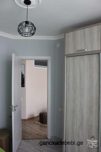 3 bedroom, newly renovated, uninhabited apartment, Griboyedov and Pushkin cross. 60 kV, furniture, a