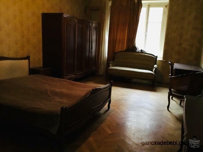 Clean apartment at the beginning of Bakhtrioni,