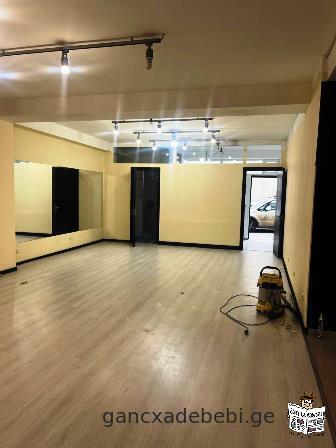 Commercial space for rent on Vera