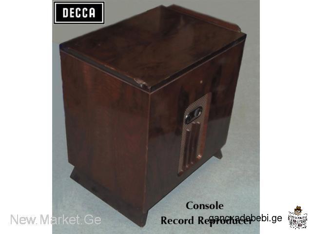 Decca Panatrope antique record-player with record-changer Garrard RC111 Made in England