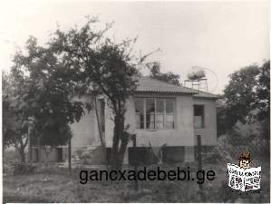 For sale house and land area of 1245 sq.m., a suburb of Anaklia.