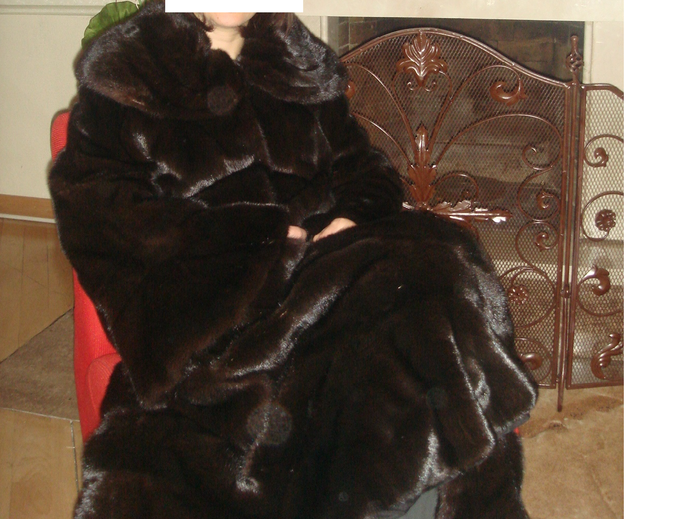 Italian mink fur coat "Black Diamond"