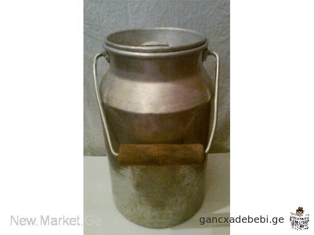 Original aluminum milk jug with lid, original aluminum can with lid. Made in USSR (Soviet Union SU)