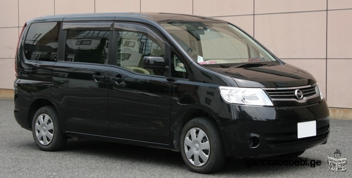 Rent miniven Nissan Serena with driver
