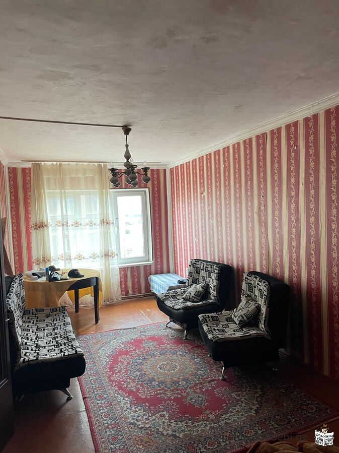 Selling a 3-room apartment. Tbilisi
