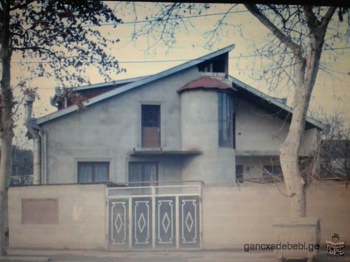 The house in Tbilisi is on sale. Immobilie mit Zukunft! Günstig!
