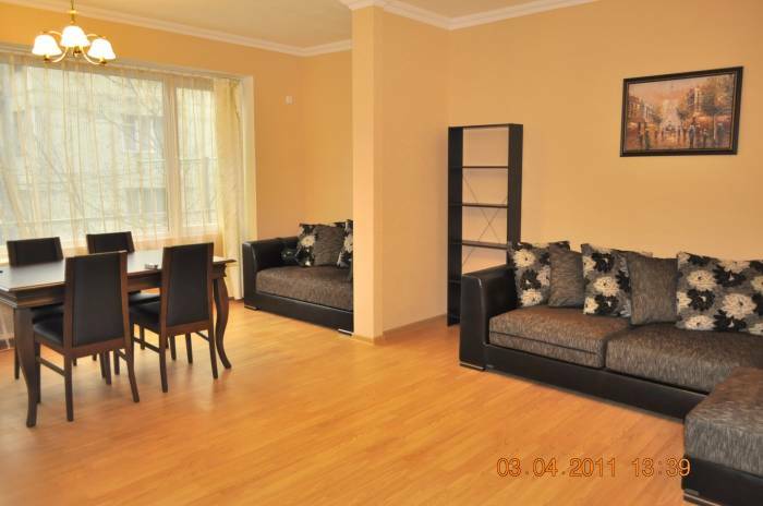 There is flat for rent with 2 rooms . Project is Czech . Price 550 $ Kandelaki Street