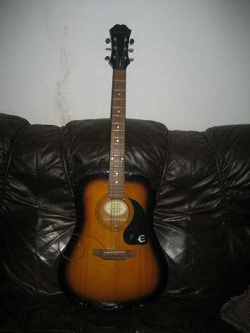 by guitar gibson epiphone