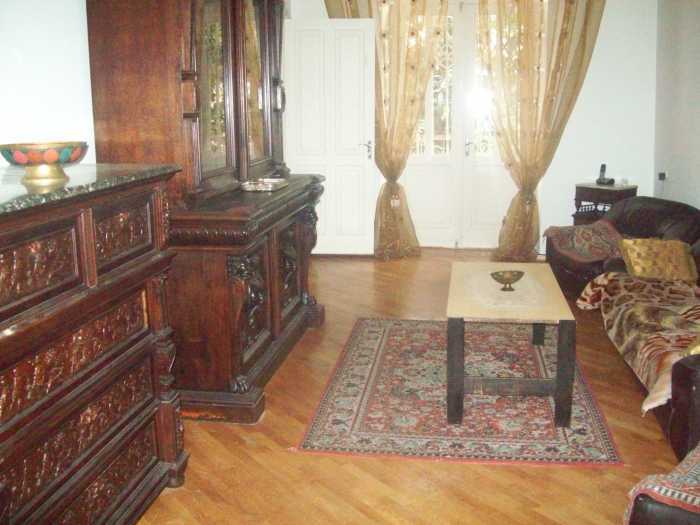 for rent apartment 3-bedroom apartment in downtown Tbilisi (Mtatsminda) $ 60