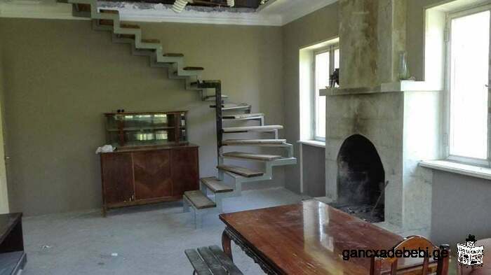 untry house for sale 2 km from Saguramo, in the village of Jigaura