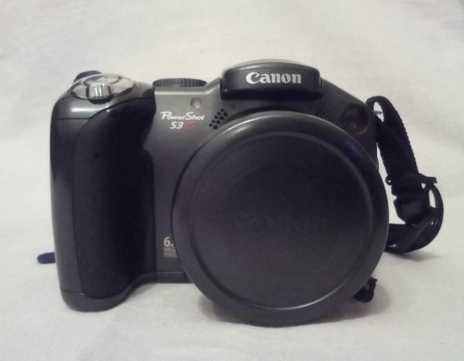 Canon PowerShot S3 IS.