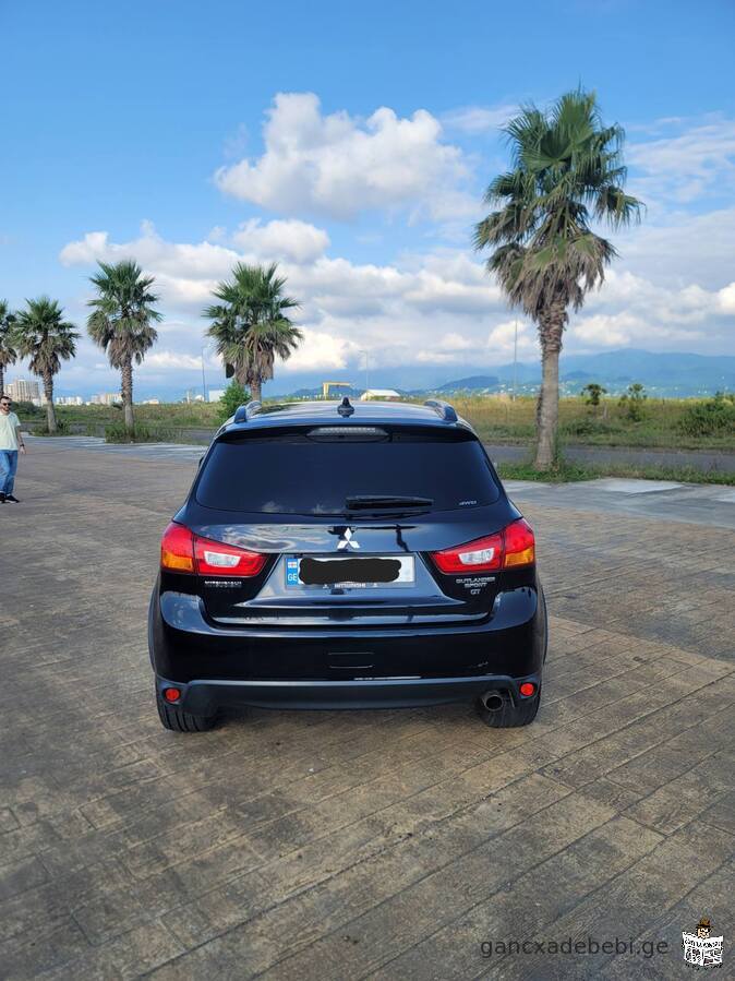 იყიდება ჯიპი Mitsubishi Outlander Sport