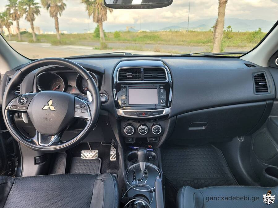 იყიდება ჯიპი Mitsubishi Outlander Sport