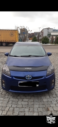 იყიდება Toyota prius 2010