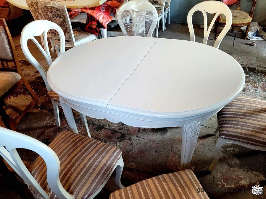 ფრანგული მაგიდა-სკამები იდეალურ მდგომარეობაში! 599185942 დამიკავშირდით ნომერზე