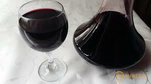 ღვინო(თეთრი,წითელი), ჭაჭა და არაყი. მაქვს რაოდენობაში