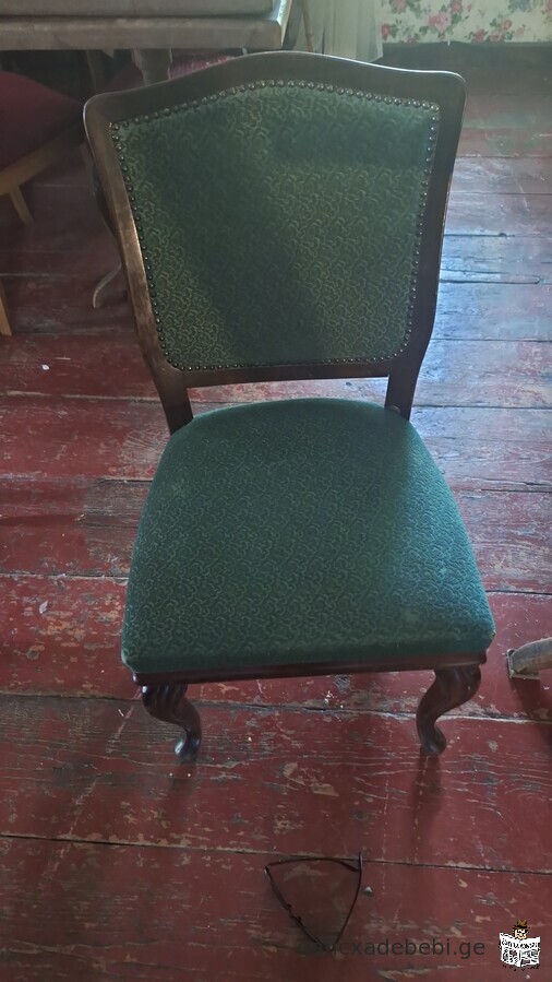 Იყიდება ძველებური სკამები თითო 60 ლარი