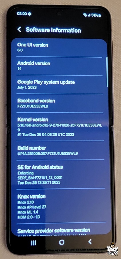 Samsung Galaxy Z Flip4 5G 8GB/256GB (USA) iasamnisferi, axaliviT