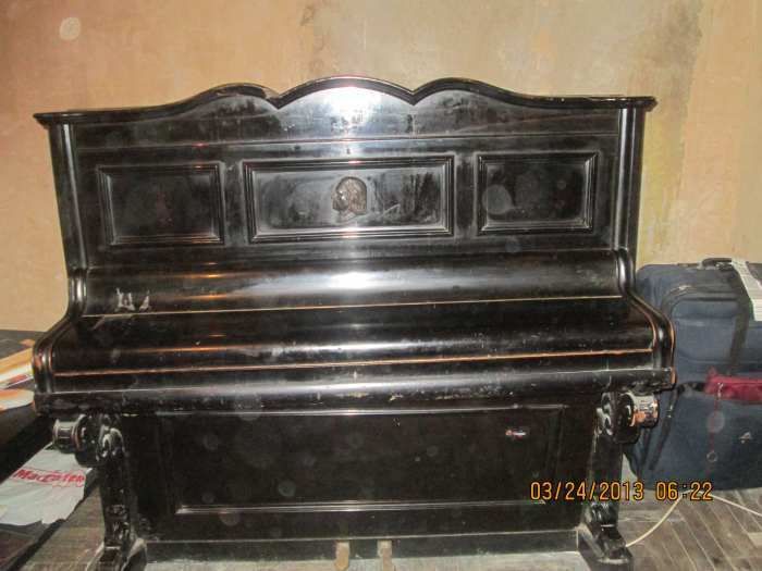 Античный немецкое пианино