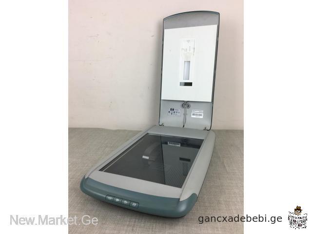 Компактный сканер HP Scanjet 3570C фирмы Hewlett Packard compact digital flatbed scanner
