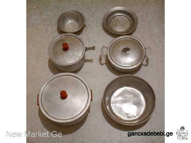 Продается кукольная посуда / игрушечная посуда, сервиз три комплекта / 3 комплекта. Сделано в СССР