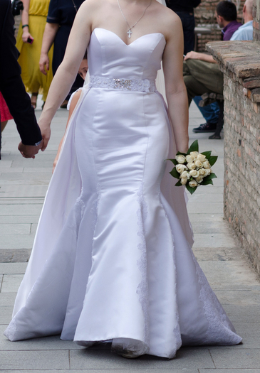 Продается счастливое свадебное платье! :)