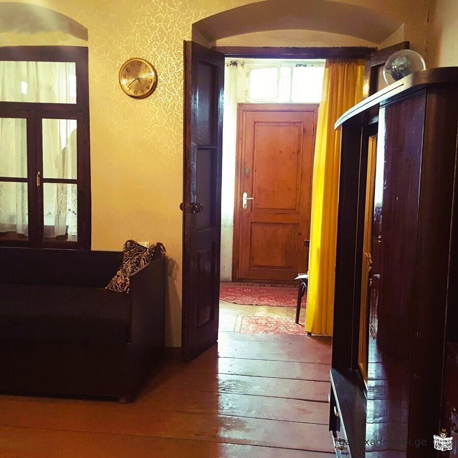 Продается 1 комнатная квартира в Авлабари, в 5 минутах ходьбы от станции метро Авлабари