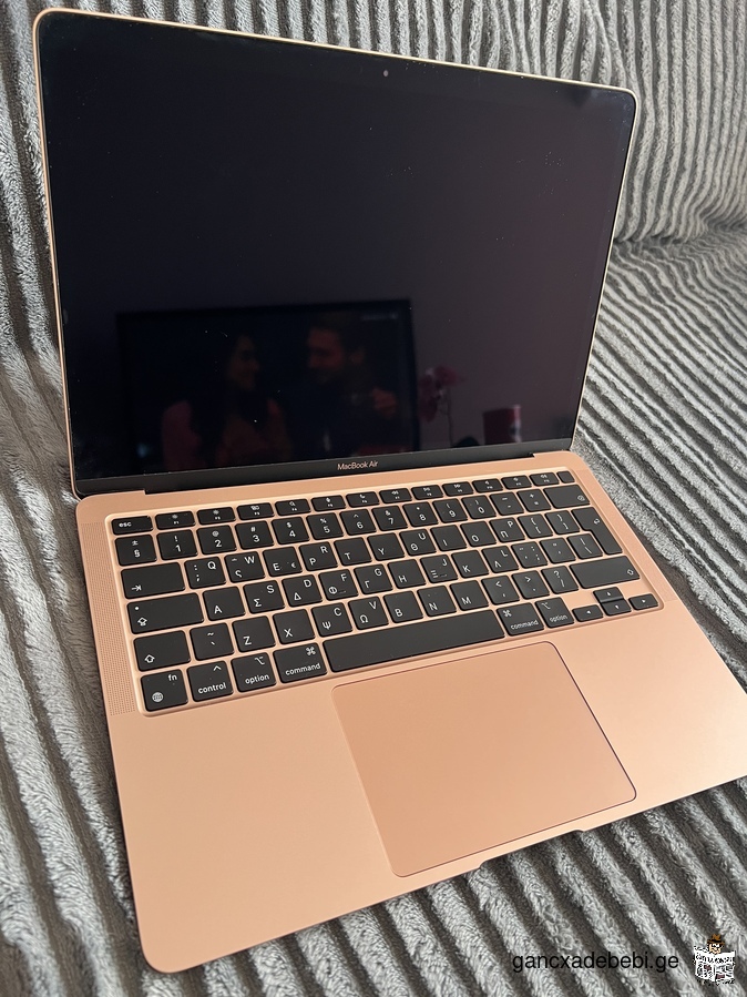 Продам MacBook Air М1 2020