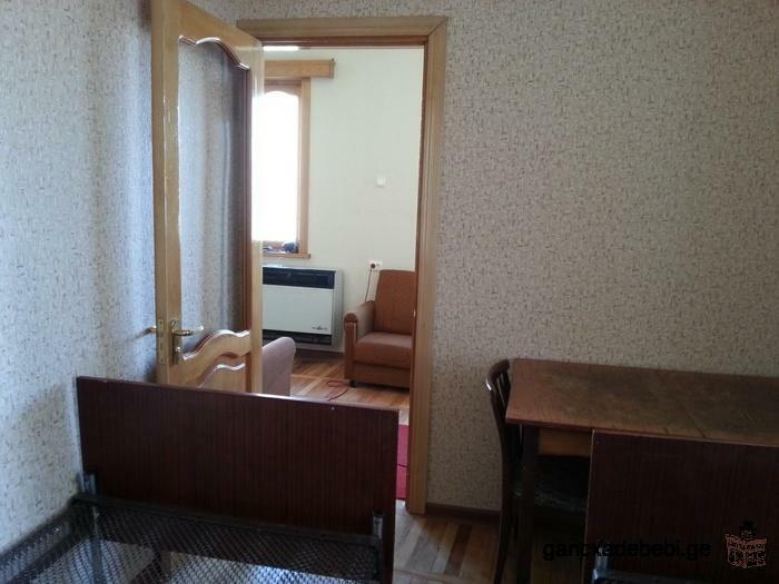 Продаётся 5 комнатная квартира в Кутаиси 100 квм. возле нового парламента