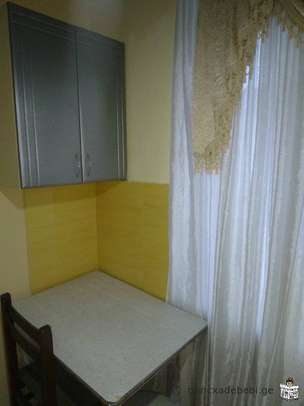 Сдается в Батуми, на улице Джавахишвили 53, на 6, 12 месяцев однокомнатная квартира