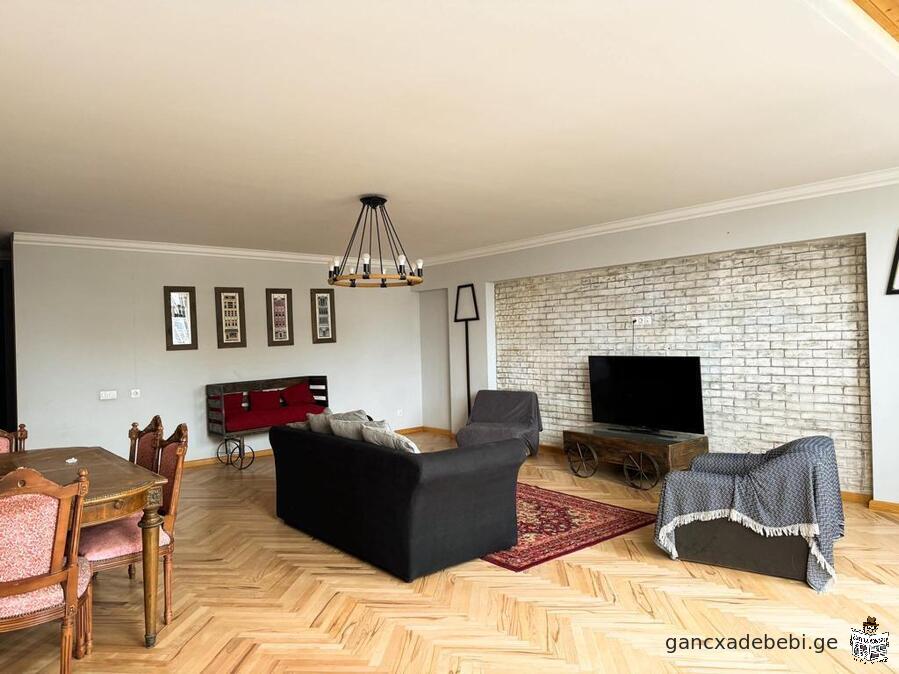 Сдается в Сабуртало, на улице Долидзе, 2-комнатная, хорошая квартира с новым ремонтом, площадью 90