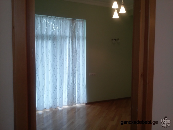 Сдаётся 3 комнатная квартира в центре Тбилиси