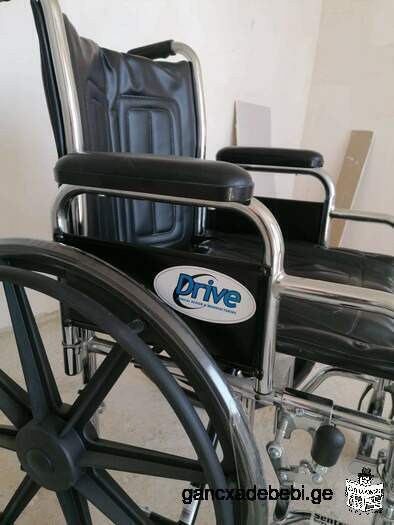Срочно продаю инвалидную коляску