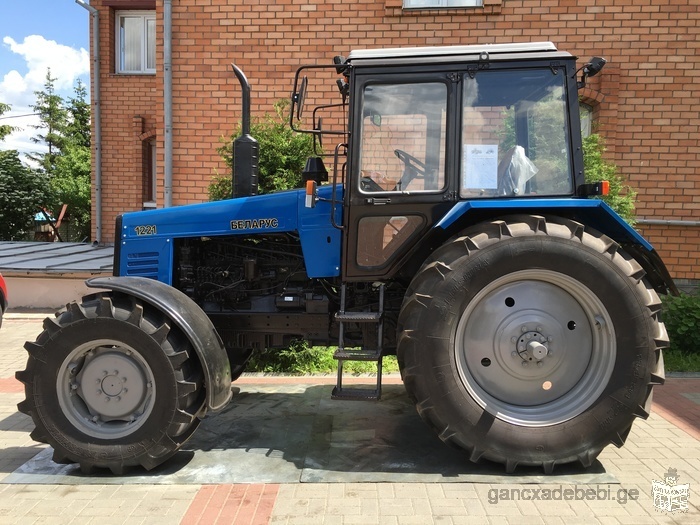 Трактор "БЕЛАРУС-1221"