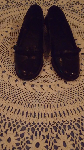 Туфли на низком каблуке, удобные и красивые