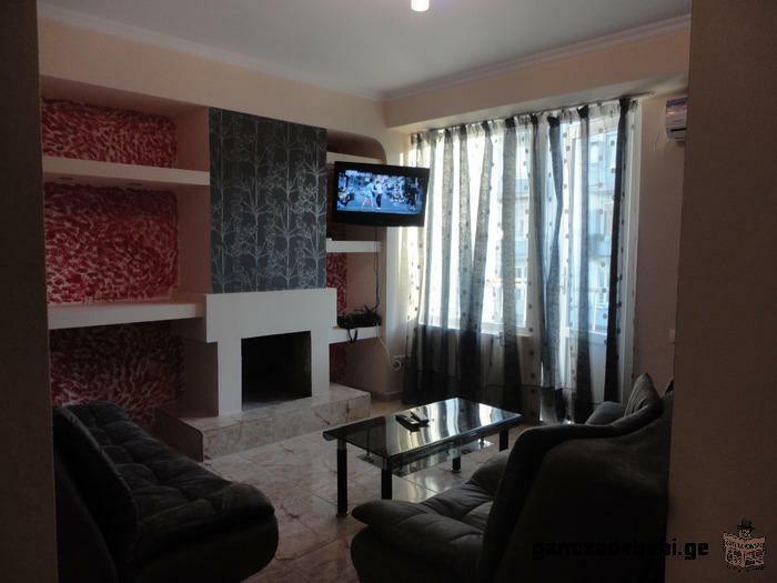 посуточно сдаётся 2 комнатная квартира в центре Тбилиси